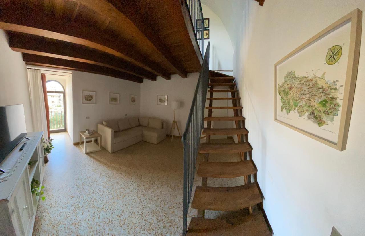 サン・ジミニャーノLa Casa Dei Ricordiアパートメント エクステリア 写真